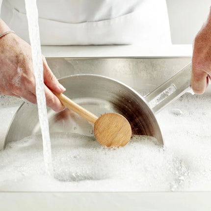 John Pawson 7 Conische Sauspan afwassen