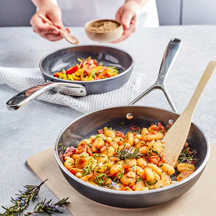 Demeyere Alu Plus 3 Ceraforce Koekenpan eten